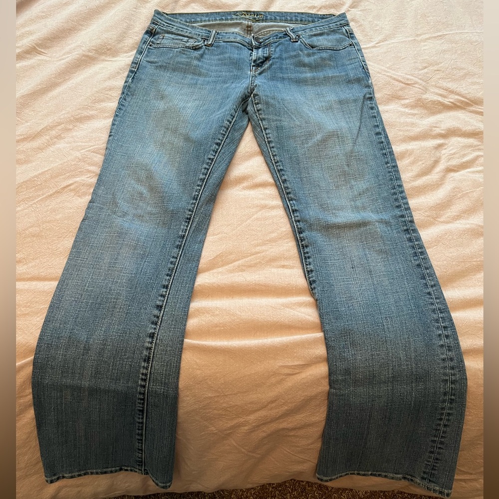 Nordstrom denim vintage Y2K low rise boot cut jeans. Size 28